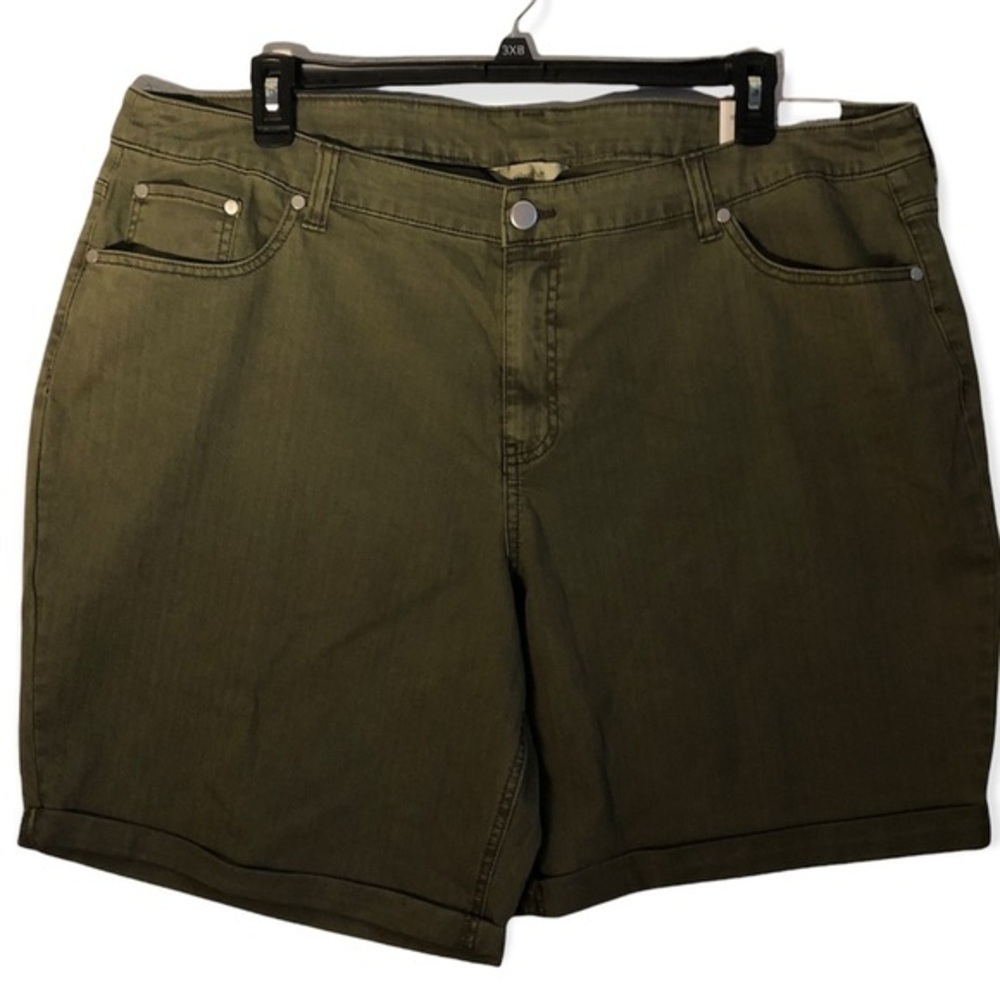 CJ Banks High Rise Size 24W Average Women’s jean Green Relaxed Fit New
